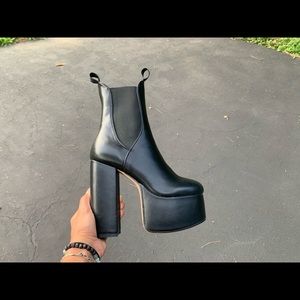 Platform Boots size 6.5